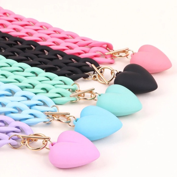 Yellow Chunky Chain Heart Necklace - Picture 7 of 11